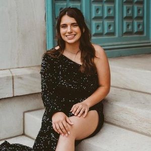 Meet your Posher, Mia